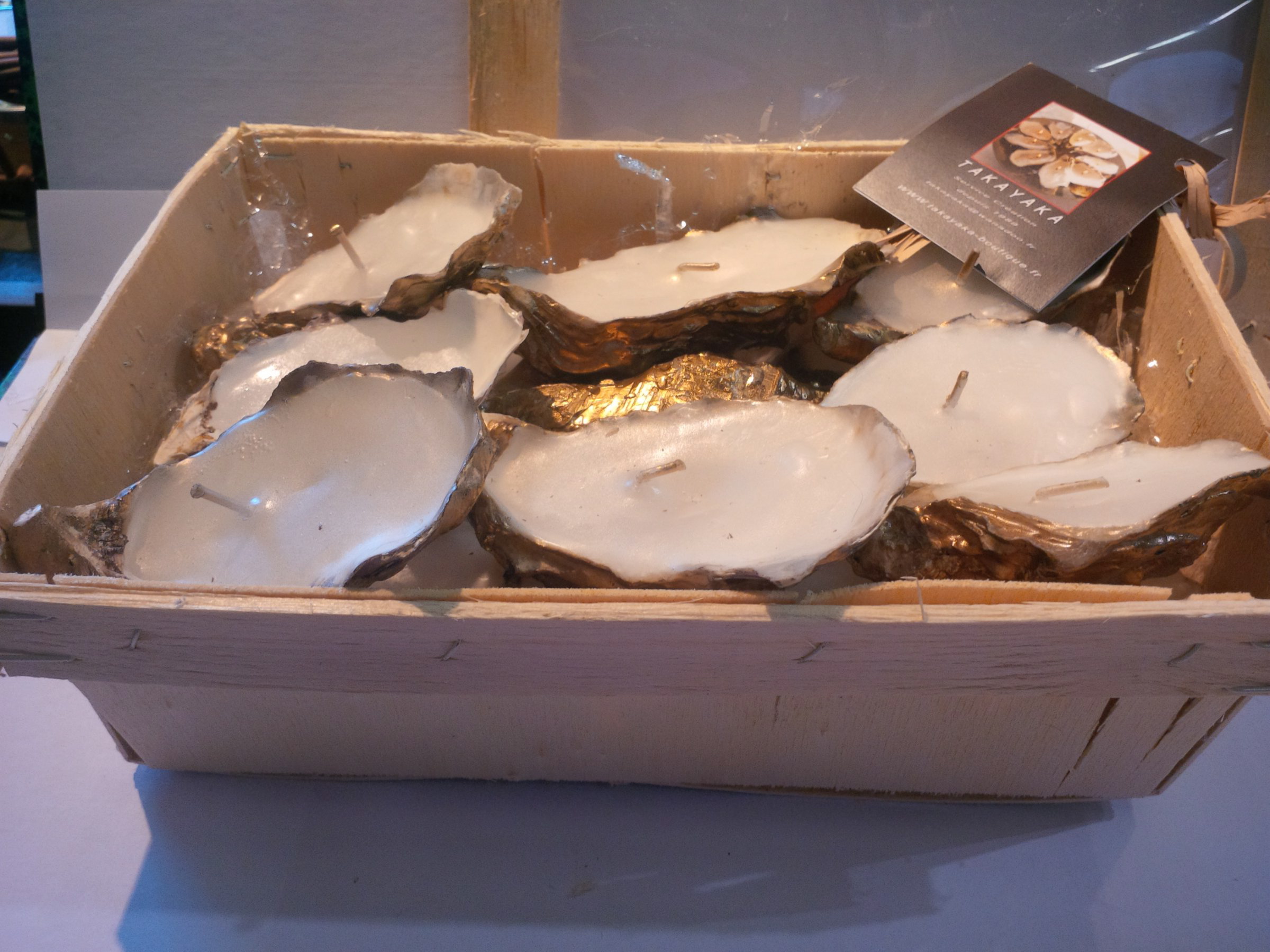 UNEVEN 3 XL Huîtres bougies + 3 perles dans une grande boîte de luxe -  bougies huîtres